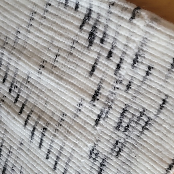 VARLEY Belgrave Knit Sweater in Egret & Charcoal - Picture 5 of 14